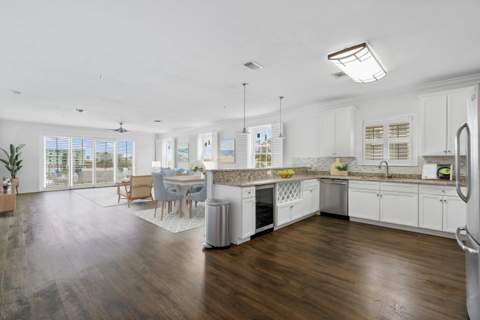724 Harbor Boulevard #202, Destin FL - photo 10 of 39