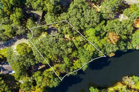 20 NW Sherwood Road, Fort Walton Beach FL - photo 9 of 55