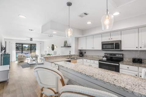 911 Harbour Point Lane #911, Miramar Beach FL - photo 10 of 40