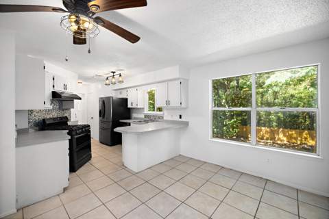 820 Sparkleberry Cove, Niceville FL - photo 17 of 65