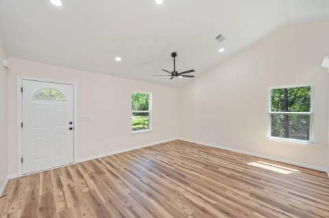 916 E Dogwood Avenue, DeFuniak Springs FL - photo 11 of 31