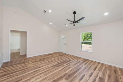 916 E Dogwood Avenue, DeFuniak Springs FL - photo 12 of 31