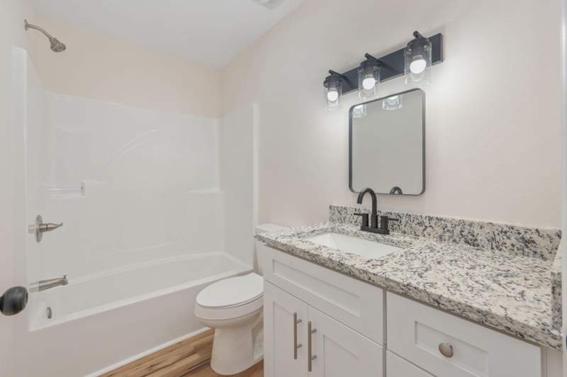 2 bedroom Detached Single Family at 916 E Dogwood Avenue, Oakwood Hills Unit 2, DeFuniak Springs — photo 5
