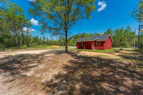 916 E Dogwood Avenue, DeFuniak Springs FL - photo 6 of 31