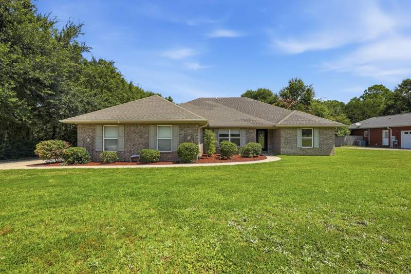4 bedroom Detached Single Family at 3058 Zach Avenue, Lake Arthur Estates Ph I, Crestview — photo 2