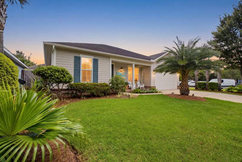 3 bedroom Detached Single Family at 127 Hatton Court, Church Street Village, Santa Rosa Beach — photo 2