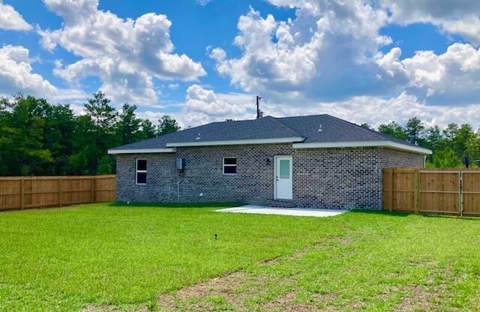 169 E Honeysuckle Street, DeFuniak Springs FL - photo 11 of 64