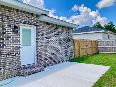 169 E Honeysuckle Street, DeFuniak Springs FL - photo 14 of 64