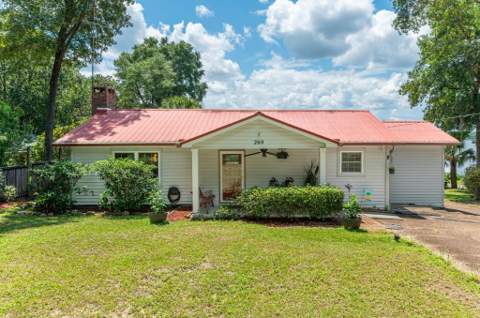 260 Wesley Road, DeFuniak Springs FL - photo 7 of 81
