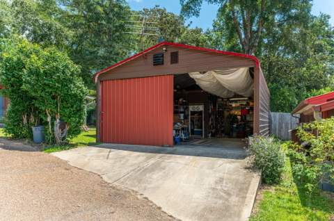 260 Wesley Road, DeFuniak Springs FL - photo 6 of 81