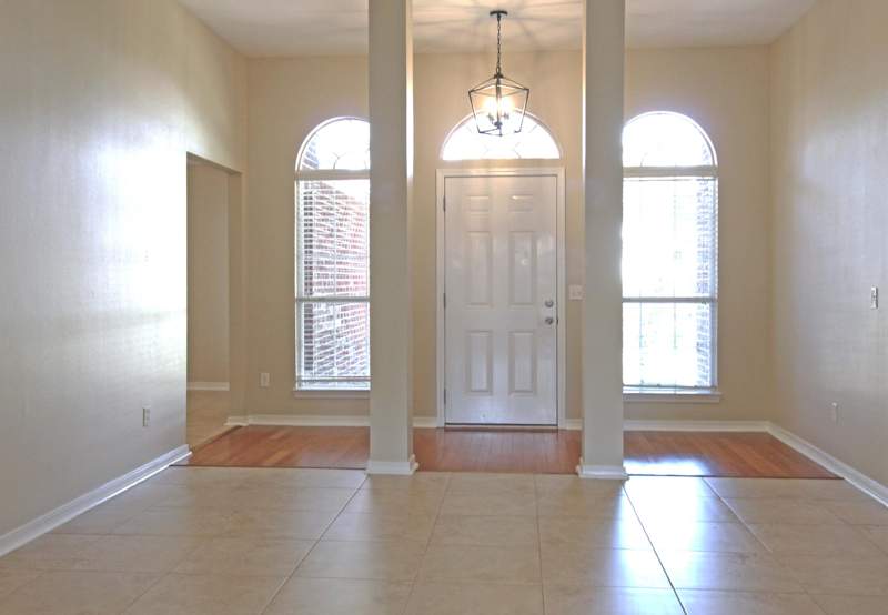 4 bedroom Detached Single Family at 376 Waterview Cove Drive, Waterview Cove Ph II, Freeport — photo 4