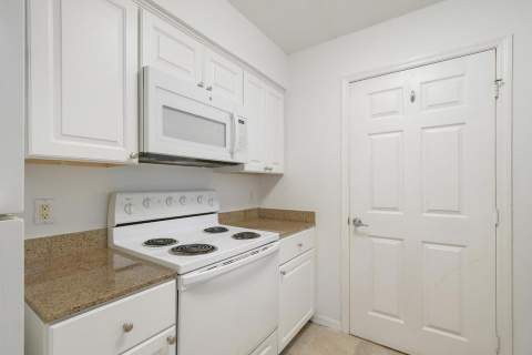 4276 Calinda Lane #112, Niceville FL - photo 8 of 18