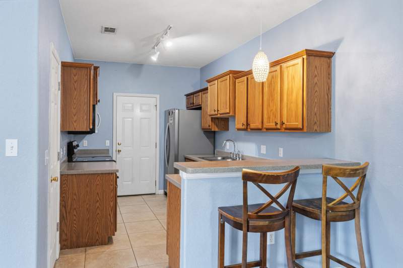 3 bedroom Townhouse at 100 Farrah Avenue, Endicott Village, Niceville — photo 4