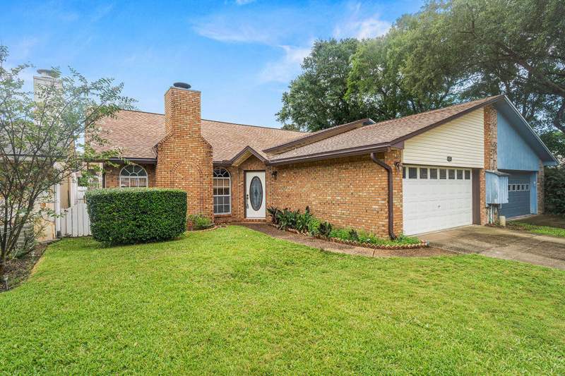 2 bedroom Townhouse at 851 Holbrook Circle, Donlabrook Gardyns, Fort Walton Beach — photo 2
