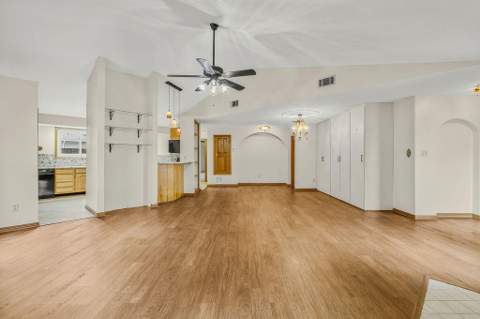 851 Holbrook Circle, Fort Walton Beach FL - photo 8 of 36