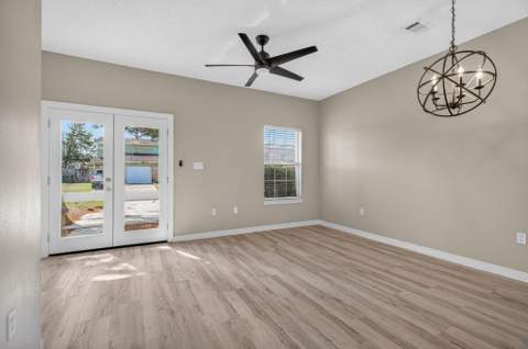1847 Whispering Oaks Lane, Fort Walton Beach FL - photo 12 of 44