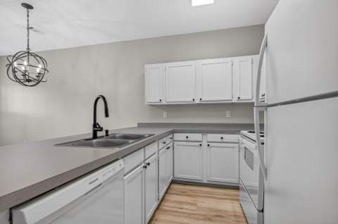 1847 Whispering Oaks Lane, Fort Walton Beach FL - photo 13 of 44