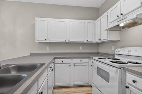1847 Whispering Oaks Lane, Fort Walton Beach FL - photo 14 of 44