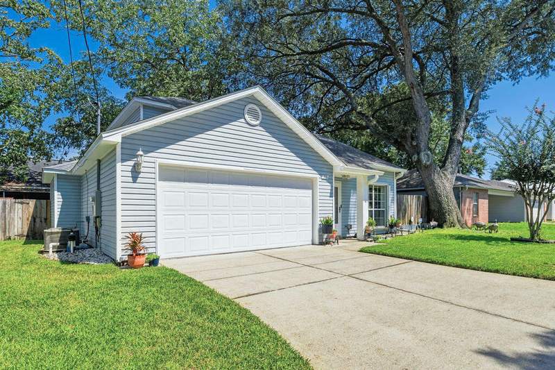 3 bedroom Detached Single Family at 974 Pacific Silver Court, Cedar Heights S/D, Fort Walton Beach — photo 3