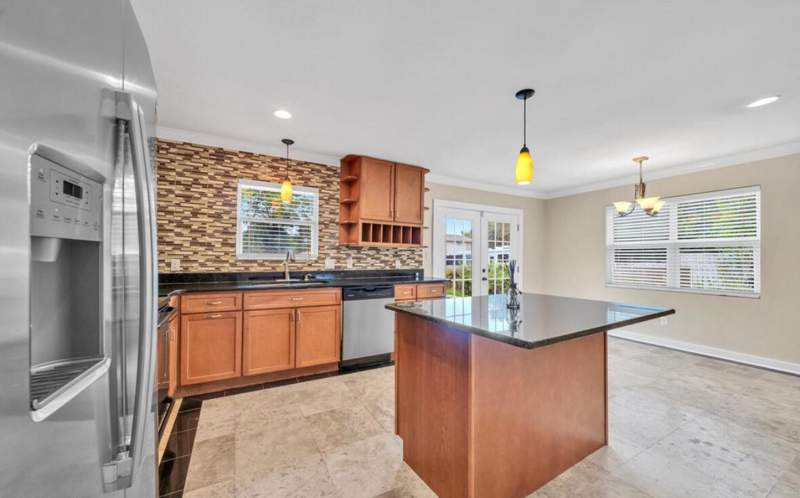 4 bedroom Detached Single Family at 536 Benning Drive, Cahloun S/D To Destin, Destin — photo 4
