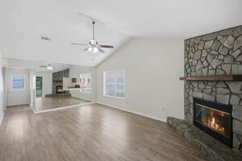 109 Crystal Lake Lane, Valparaiso FL - photo 8 of 35