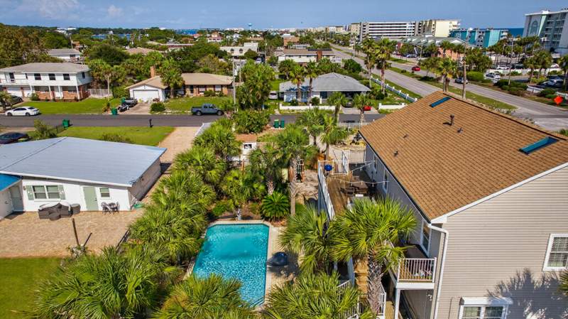 5 bedroom Detached Single Family at 631 Pelican Drive, Santa Rosa Island, Fort Walton Beach — photo 4