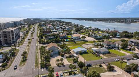 631 Pelican Drive, Fort Walton Beach FL - photo 8 of 87