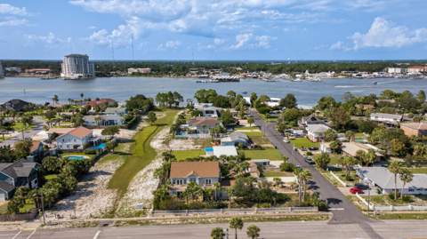 631 Pelican Drive, Fort Walton Beach FL - photo 9 of 87