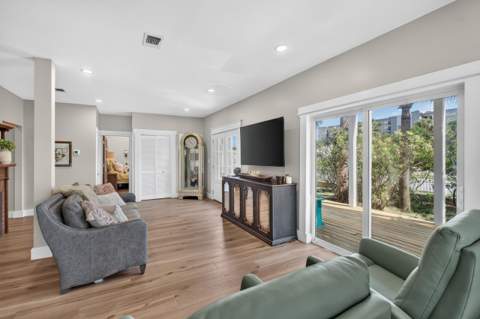 631 Pelican Drive, Fort Walton Beach FL - photo 21 of 87