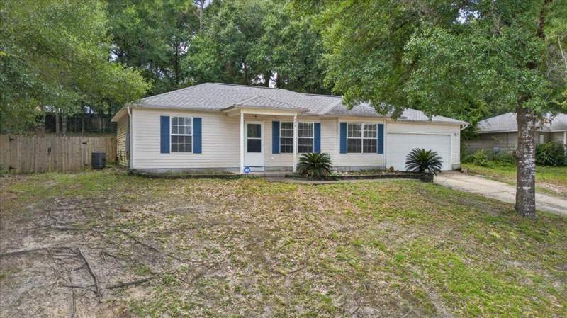 3 bedroom Detached Single Family at 326 Lakeview Drive, Jernigan S/D 2nd Addn, Crestview — photo 2