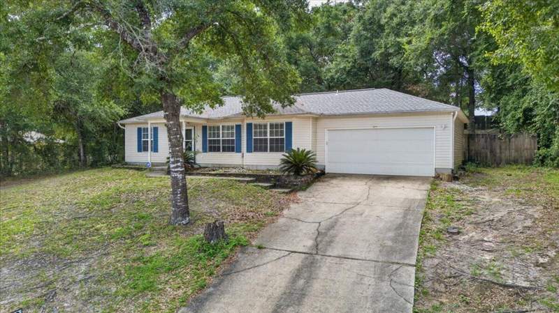 3 bedroom Detached Single Family at 326 Lakeview Drive, Jernigan S/D 2nd Addn, Crestview — photo 3
