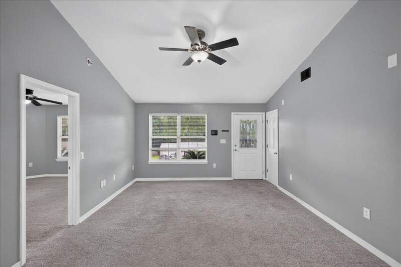 3 bedroom Detached Single Family at 326 Lakeview Drive, Jernigan S/D 2nd Addn, Crestview — photo 5