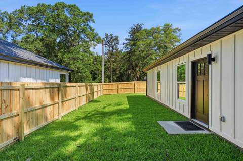 150 N Booker Street, Crestview FL - photo 10 of 17