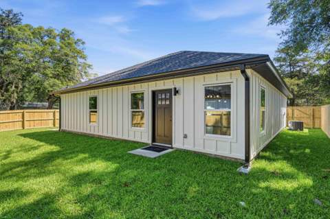 150 N Booker Street, Crestview FL - photo 11 of 17