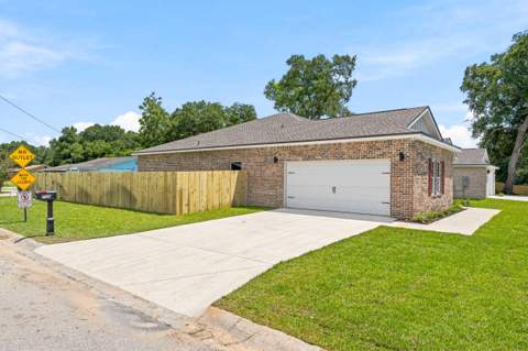 709 NW Lovejoy Road, Fort Walton Beach FL - photo 7 of 44