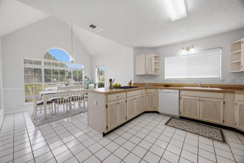 2812 Lee Trevino Court, Shalimar FL - photo 11 of 78