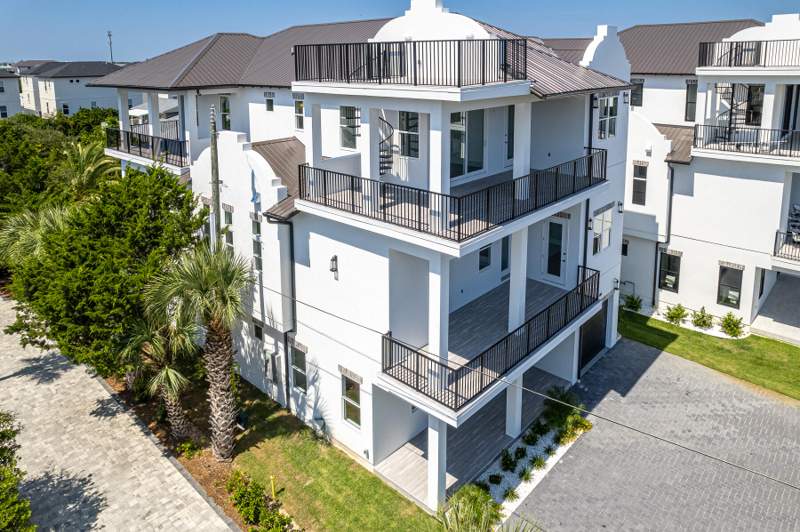 8 bedroom Detached Single Family at 344 S Holiday Road, Holiday Road, Miramar Beach — photo 3