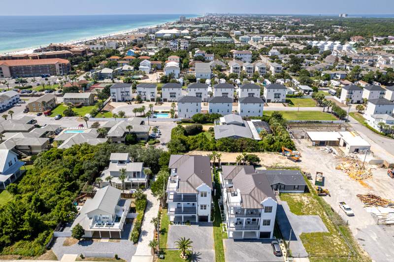 8 bedroom Detached Single Family at 344 S Holiday Road, Holiday Road, Miramar Beach — photo 5