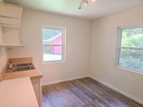 97 Walnut Avenue, DeFuniak Springs FL - photo 8 of 33