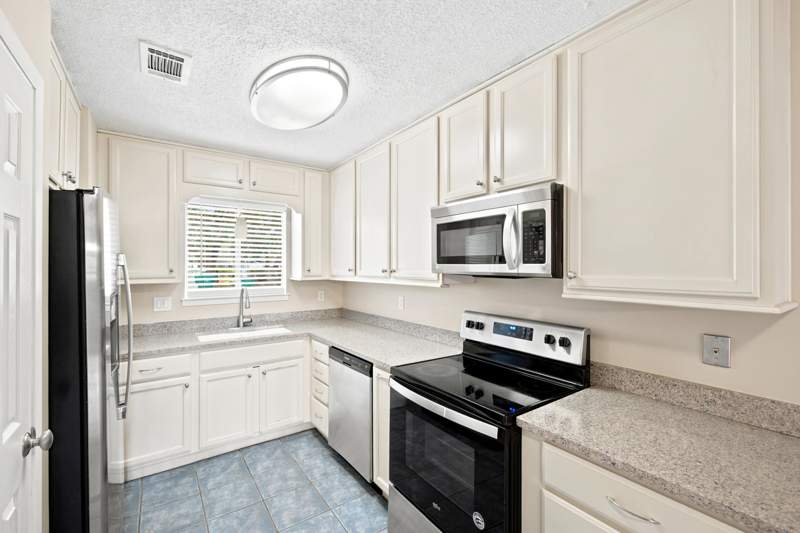 2 bedroom Townhouse at 44 Berwick Circle #2, Port Dixie, Shalimar — photo 5