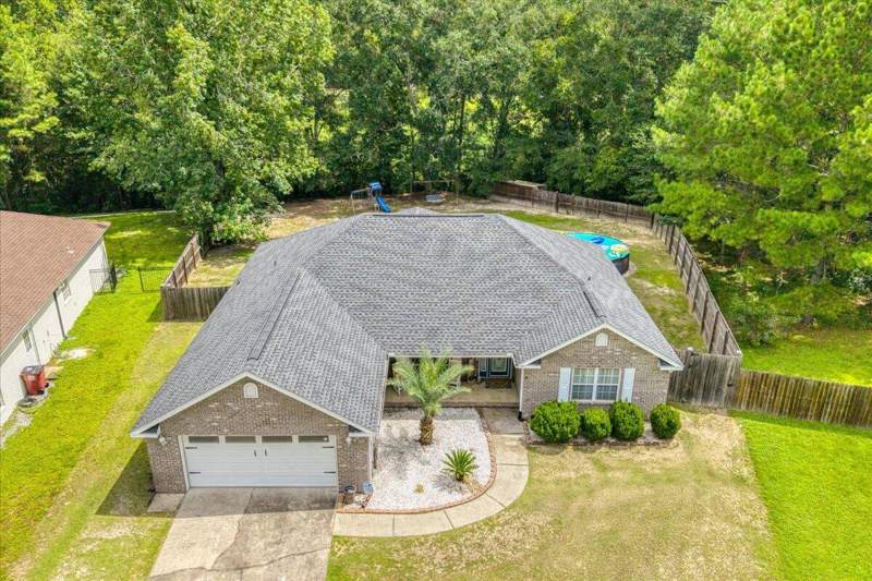 4 bedroom Detached Single Family at 127 Fairway Drive, Foxwood Estates 1, Crestview — photo 2