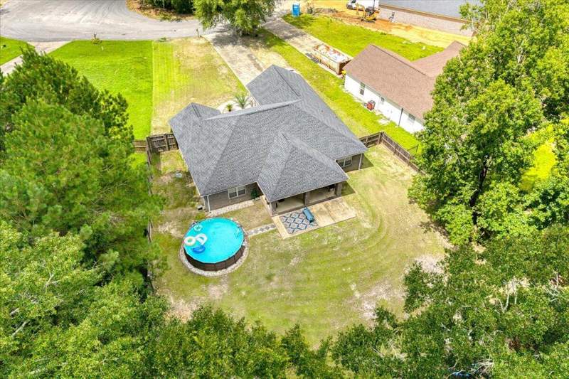 4 bedroom Detached Single Family at 127 Fairway Drive, Foxwood Estates 1, Crestview — photo 4