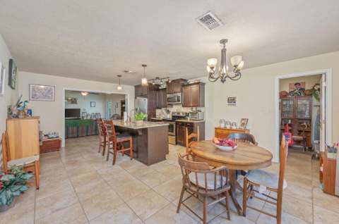211 Anderson Drive, Mary Esther FL - photo 6 of 35