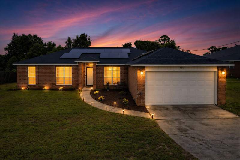 4 bedroom Detached Single Family at 490 Jillian Drive, Westview Estates Ph 3, Crestview — photo 2