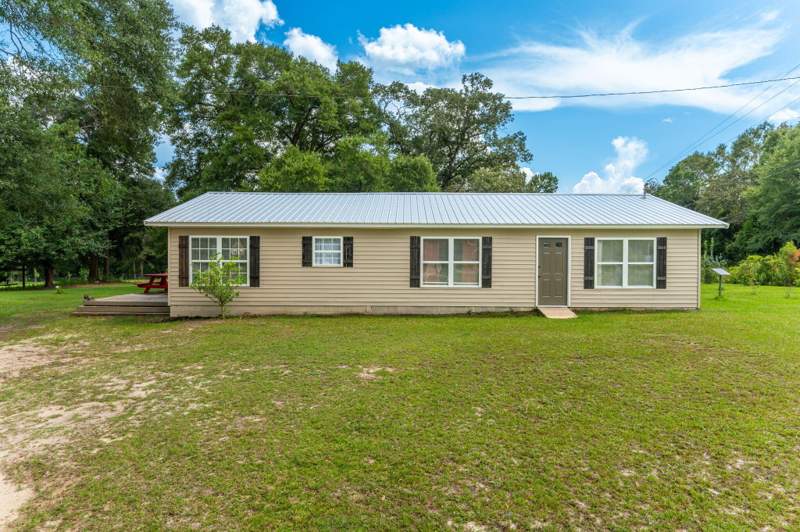 3 bedroom Detached Single Family at 1993 Varnum Road, Laurel Hill, Laurel Hill — photo 5