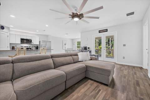 520 Whispering Creek Avenue, Freeport FL - photo 12 of 56