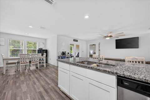 520 Whispering Creek Avenue, Freeport FL - photo 16 of 56