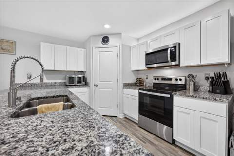 520 Whispering Creek Avenue, Freeport FL - photo 18 of 56