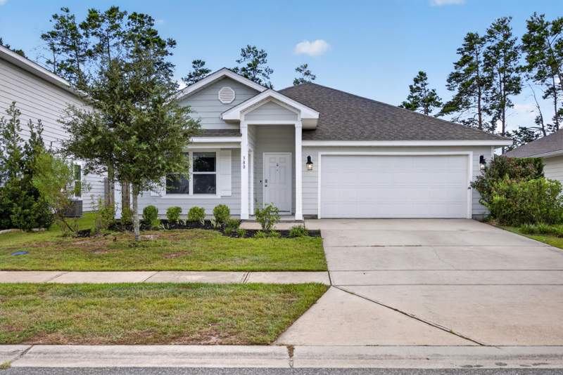 4 bedroom Detached Single Family at 380 This Way, Hammock Bay, Freeport — photo 2