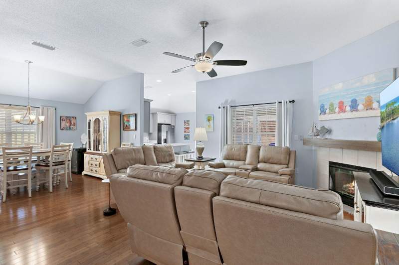 3 bedroom Detached Single Family at 362 Bay Tree Drive, Bayside Ph 2, Miramar Beach — photo 3